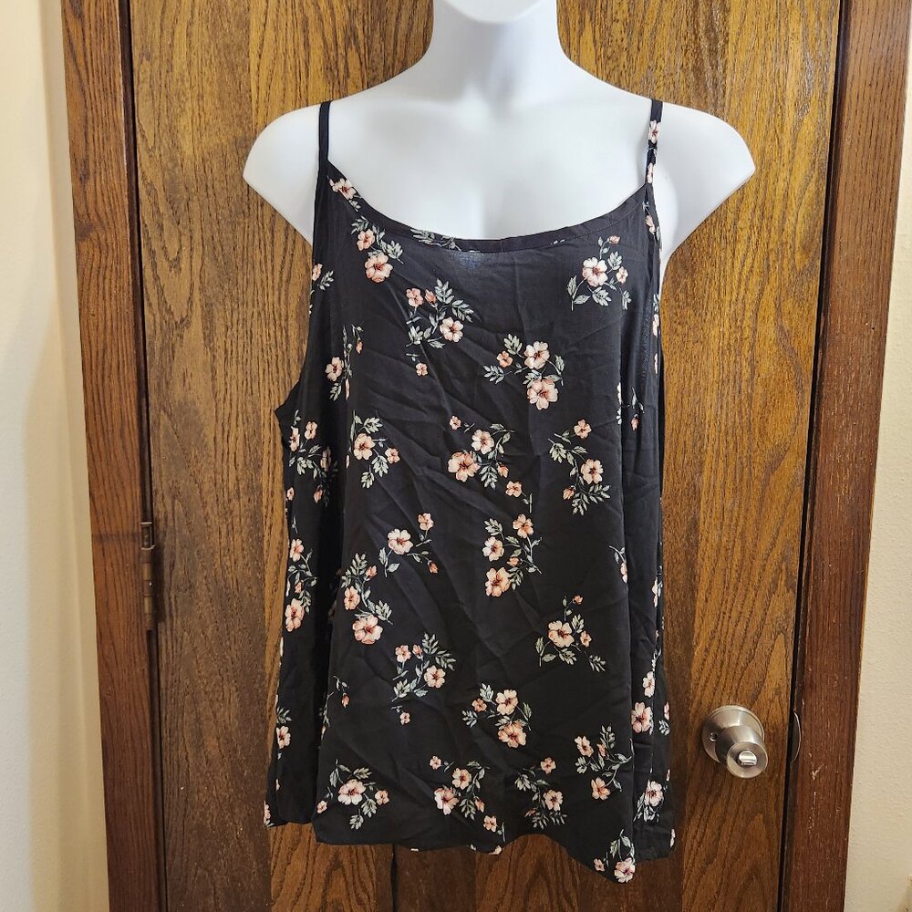 Torrid Size 3 (22/24W) Black & Pink Floral Swing Cami Challis Lace Up Back NWT